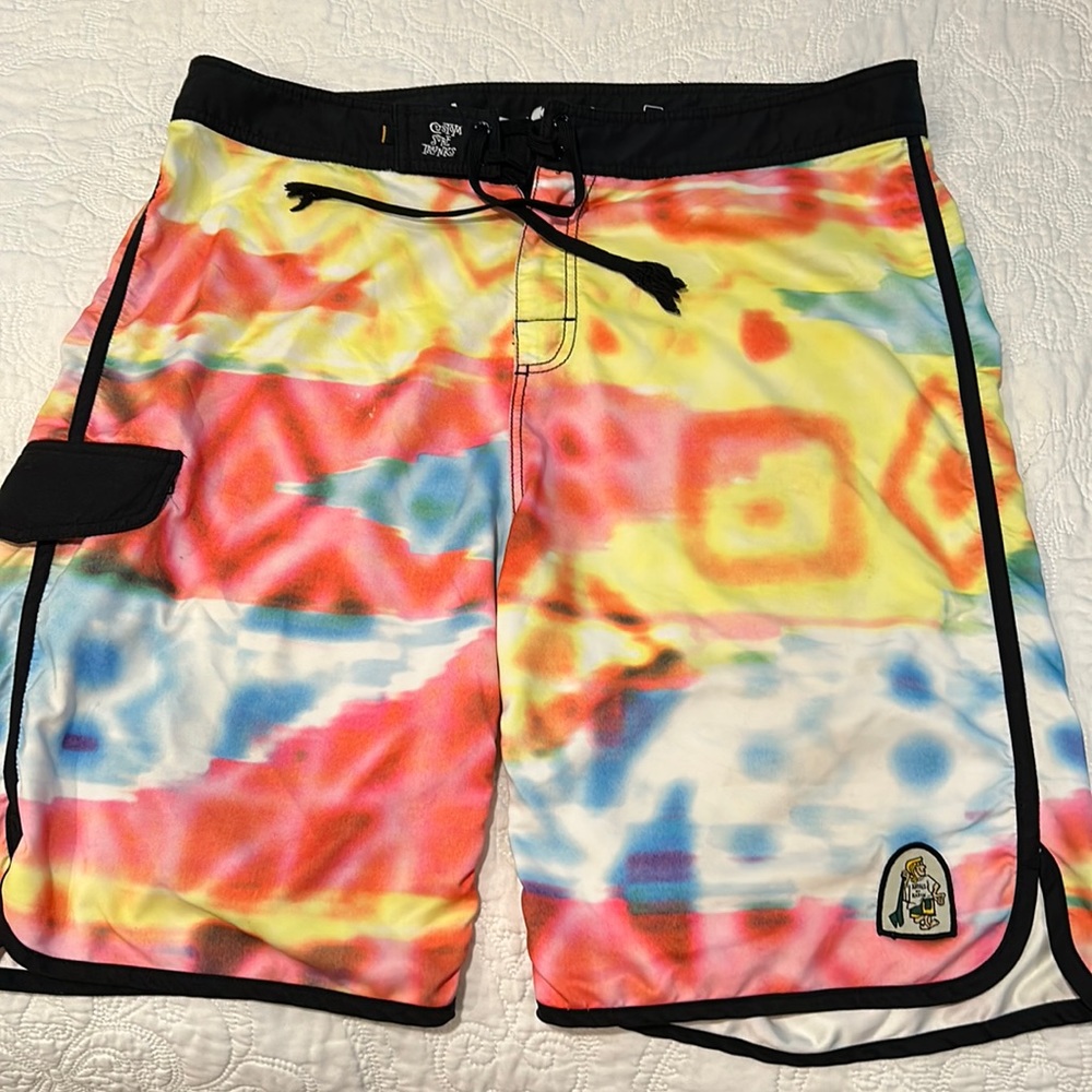 Custom Surf Trunks by Katin, tie dye design. 1 side Velcro picket. Good cond.
